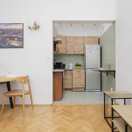 Old Town Comfort Near Vistula Boulevards By Renters