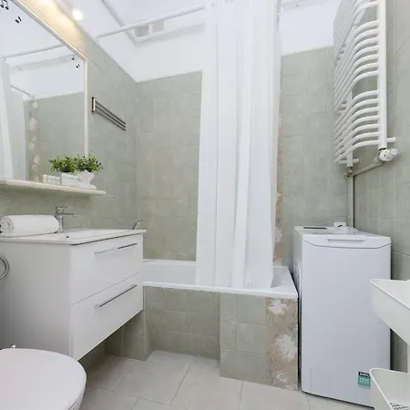 Old Town Comfort Near Vistula Boulevards By Renters Βαρσοβία