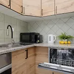 Old Town Comfort Near Vistula Boulevards By Renters * Warszawa