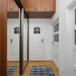 Old Town Comfort Near Vistula Boulevards By Renters * Warszawa