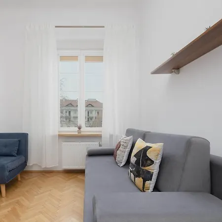 아파트 Old Town Comfort Near Vistula Boulevards By Renters 바르샤바