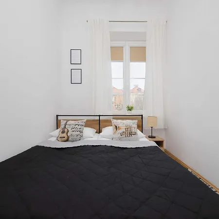 Old Town Comfort Near Vistula Boulevards By Renters * 바르샤바