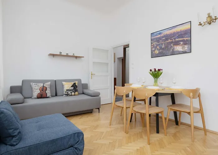 Old Town Comfort Near Vistula Boulevards By Renters Апартаменты