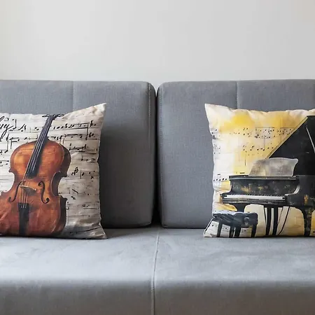 Old Town Comfort Near Vistula Boulevards By Renters *