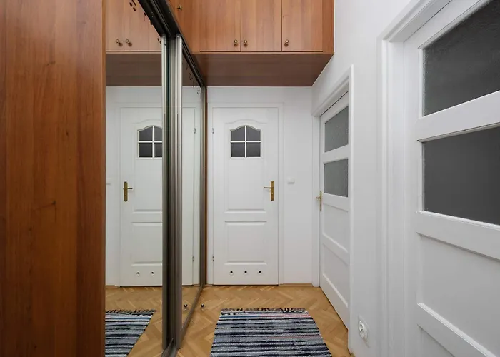 Old Town Comfort Near Vistula Boulevards By Renters * Varšava