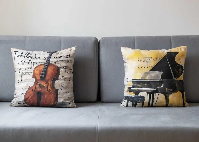 Old Town Comfort Near Vistula Boulevards By Renters *